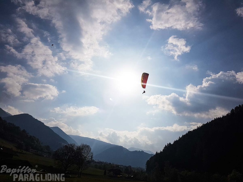 DH17.18 Paragliding-Luesen-406