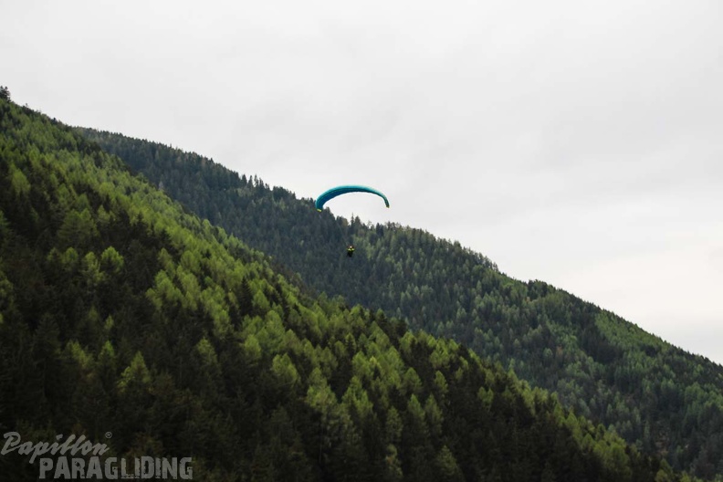 DH17.18 Paragliding-Luesen-431