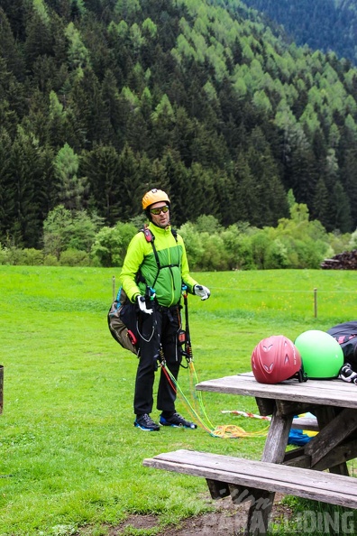 DH17.18 Paragliding-Luesen-475