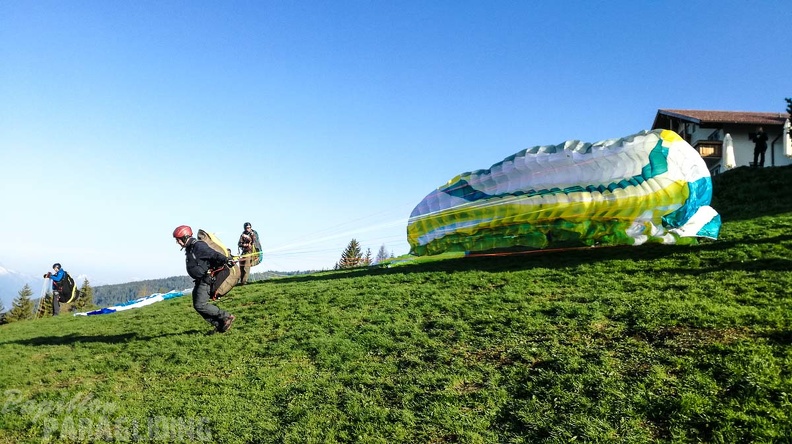 DH17.18 Paragliding-Luesen-494