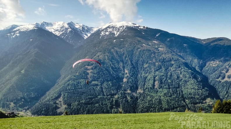 DH17.18 Paragliding-Luesen-582