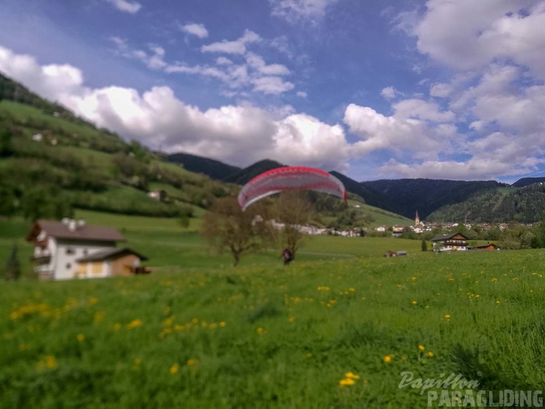 DH18.18 Luesen-Paragliding-205