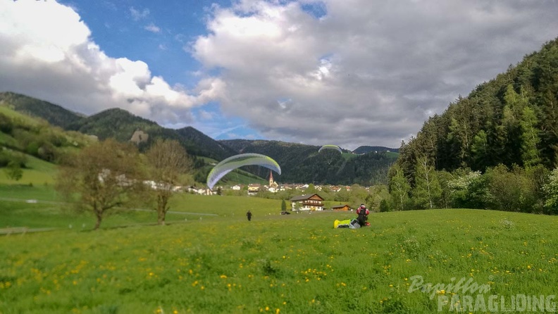 DH18.18 Luesen-Paragliding-213