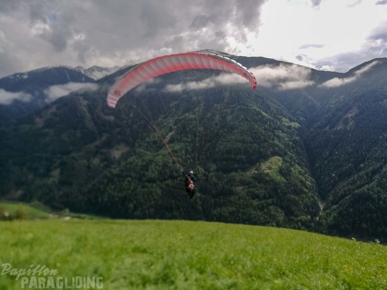DH18.18 Luesen-Paragliding-252