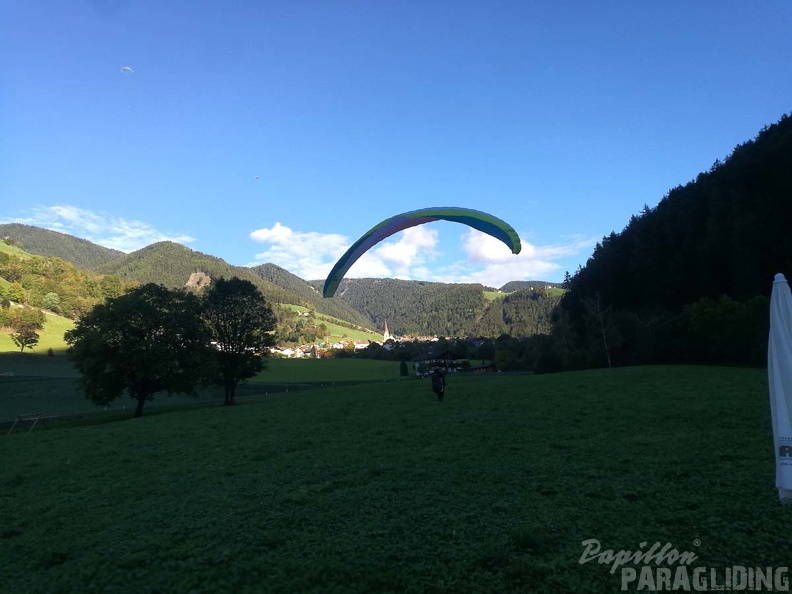 DH41.18 Luesen-Paragliding-150