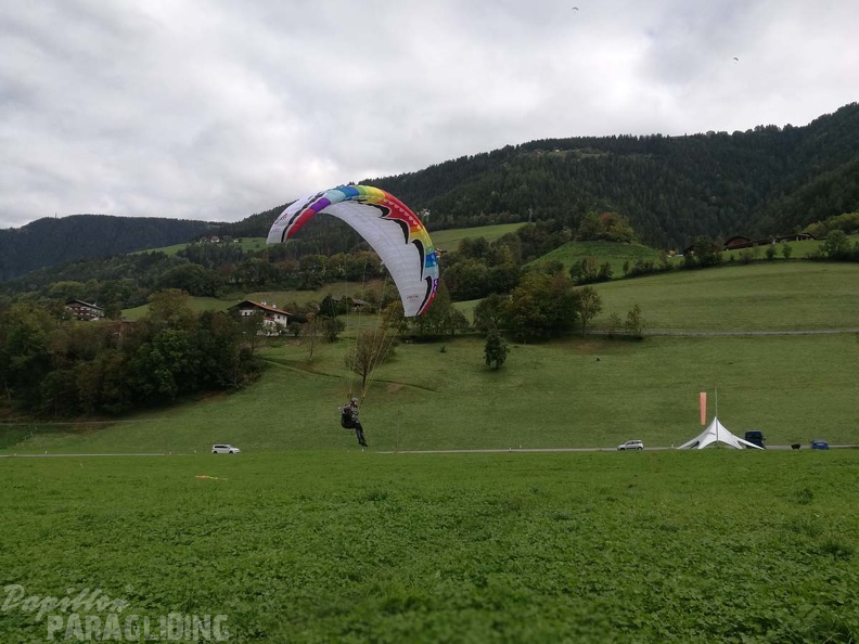 DH41.18 Luesen-Paragliding-182