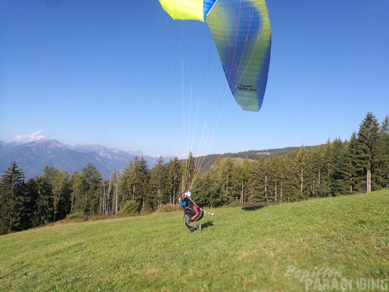 DH41.18 Luesen-Paragliding-235