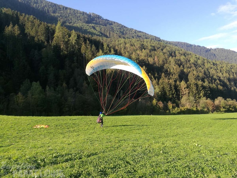 DH41.18_Luesen-Paragliding-271.jpg