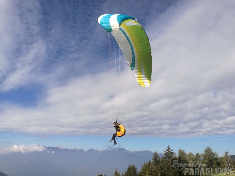 DH41.18 Luesen-Paragliding-298