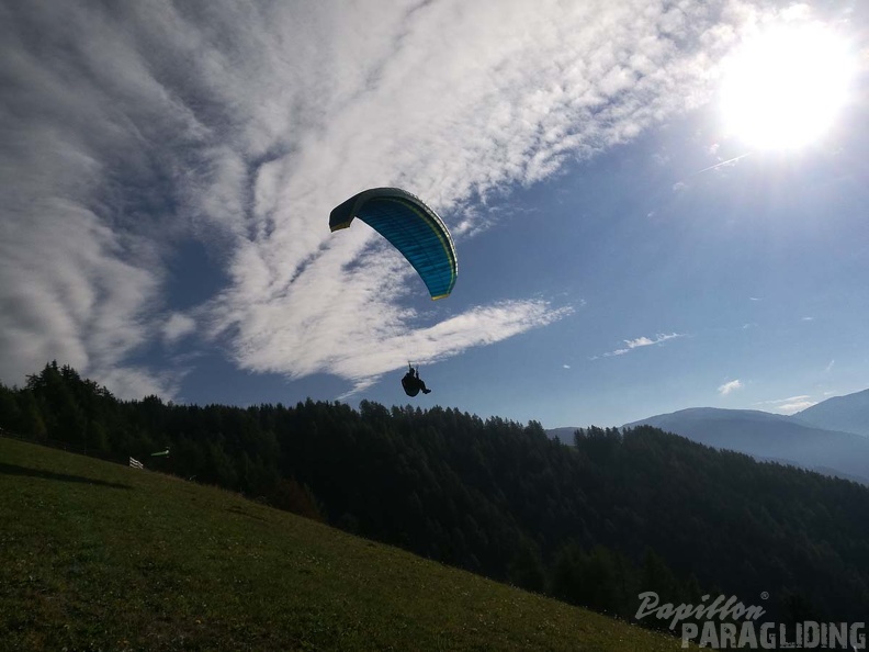 DH41.18 Luesen-Paragliding-299