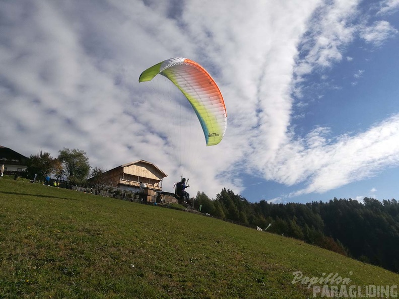 DH41.18 Luesen-Paragliding-318