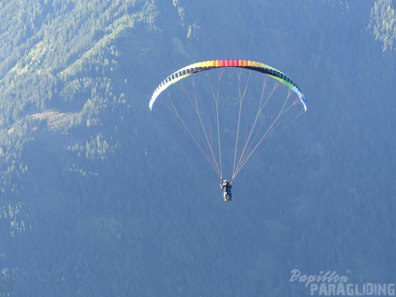 DH41.18 Luesen-Paragliding-374