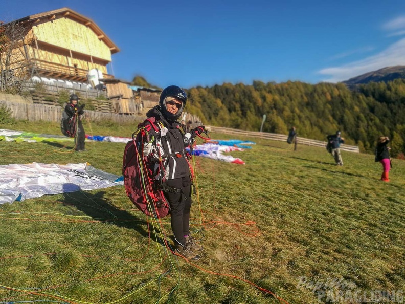 DH43.18 Luesen-Paragliding-219