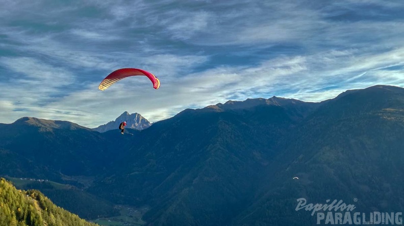 DH43.18_Luesen-Paragliding-352.jpg