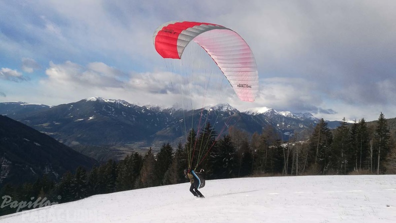 DH50.18_Luesen-Paragliding-136.jpg