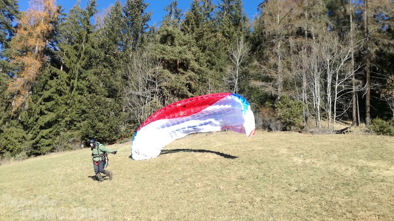 DH50.18 Luesen-Paragliding-338