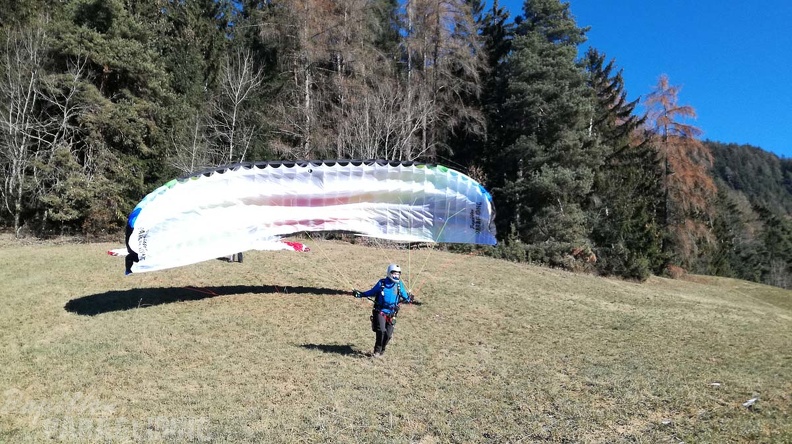 DH50.18 Luesen-Paragliding-349