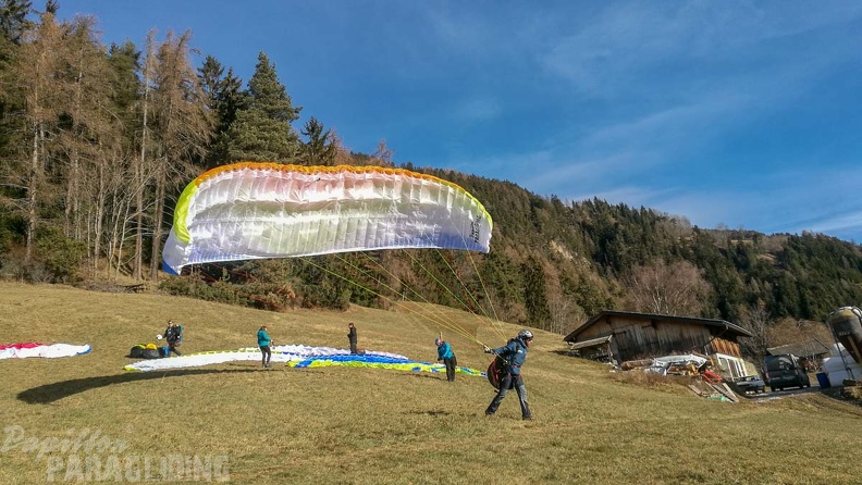 DH52.18 Luesen-Paragliding-166