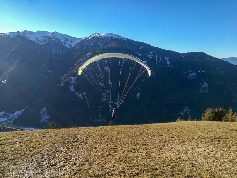 DH52.18 Luesen-Paragliding-182
