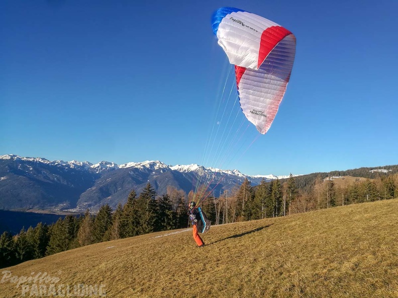 DH52.18 Luesen-Paragliding-193