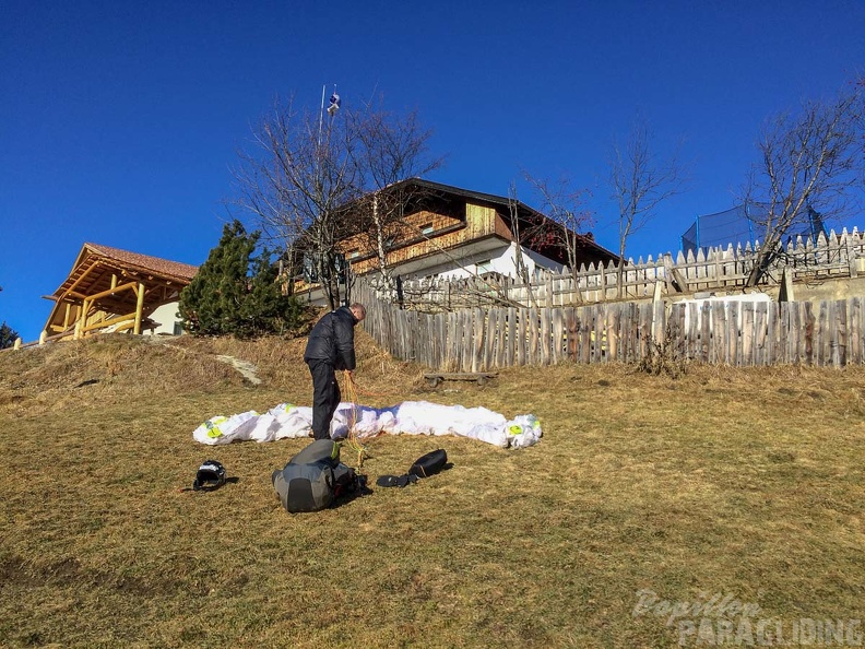 DH52.18 Luesen-Paragliding-230