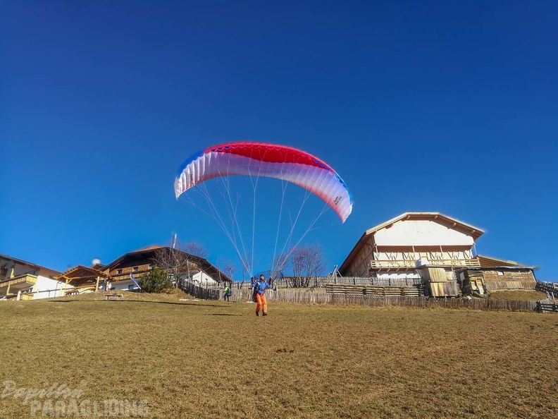 DH52.18 Luesen-Paragliding-266