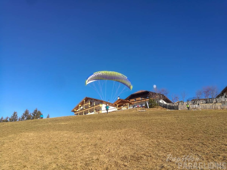 DH52.18_Luesen-Paragliding-276.jpg