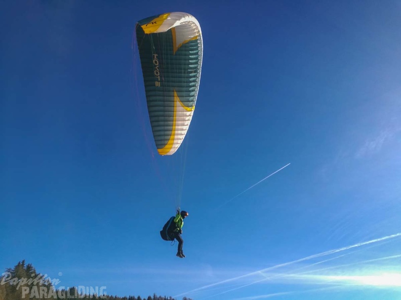 DH52.18 Luesen-Paragliding-301