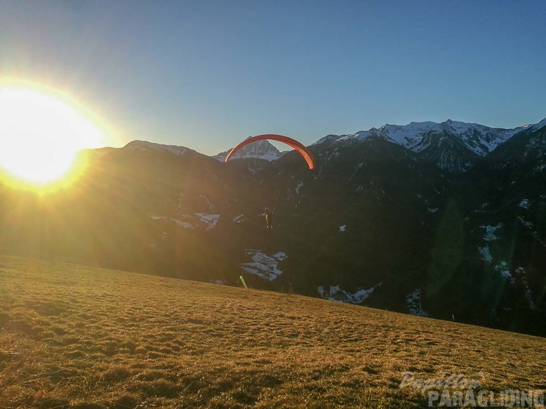 DH52.18 Luesen-Paragliding-340