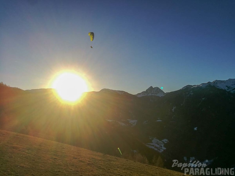 DH52.18 Luesen-Paragliding-345