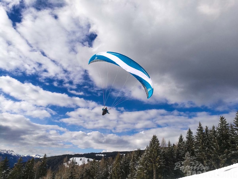 DH7.18 Paragliding-259