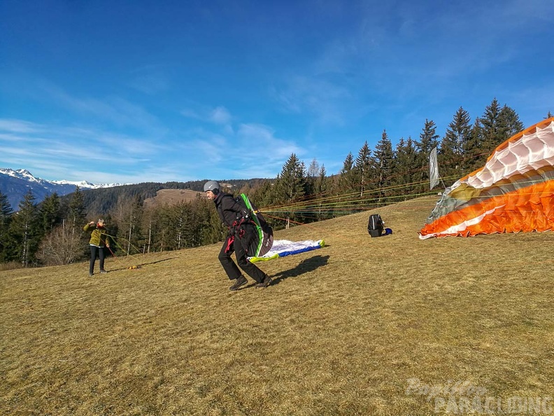 DH1.19 Luesen-Paragliding-192