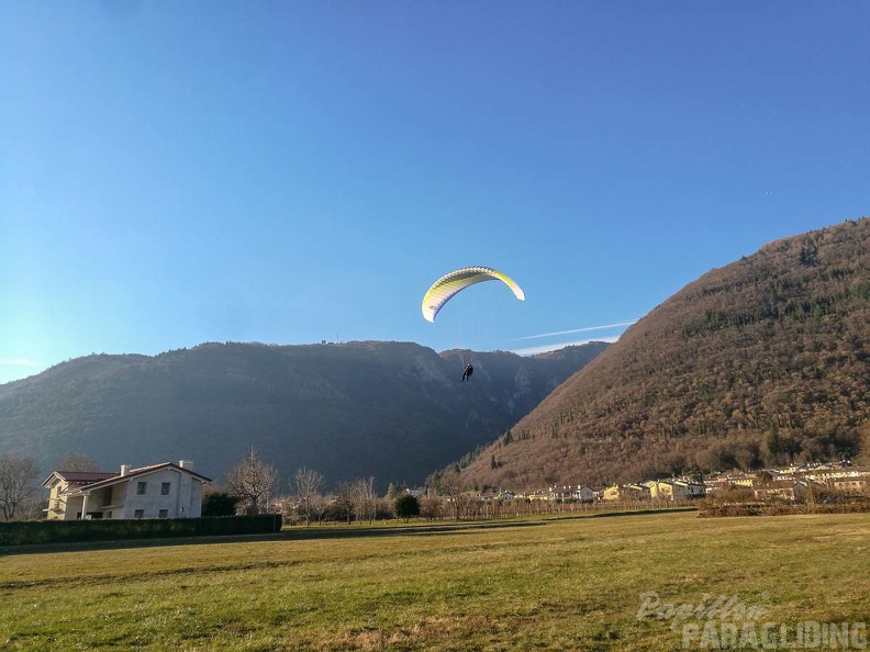 DH1.19_Luesen-Paragliding-370.jpg