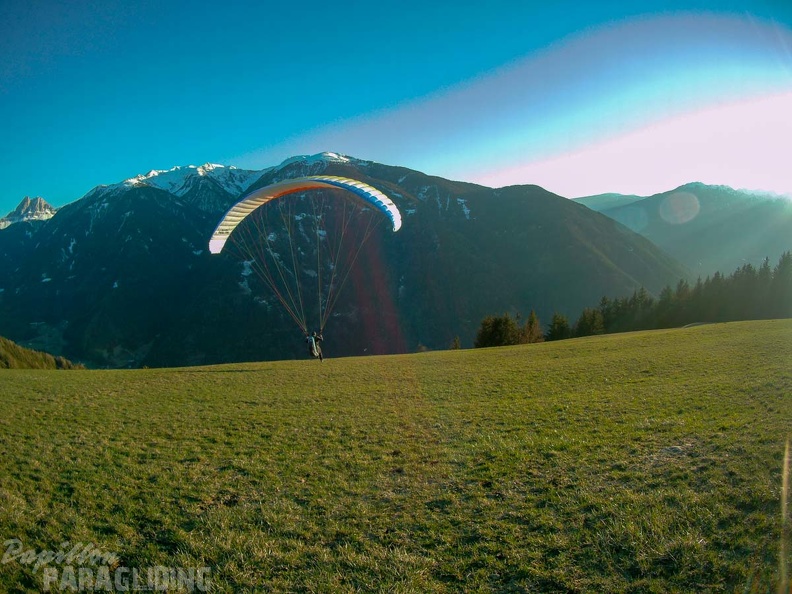 DH13.19 Luesen-Paragliding-117