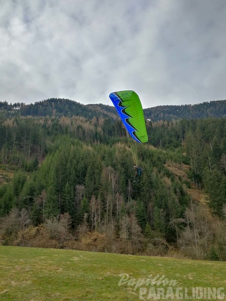 DH13.19 Luesen-Paragliding-184