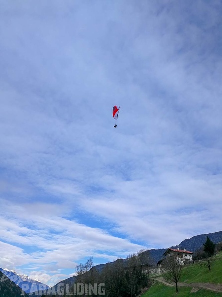 DH13.19 Luesen-Paragliding-194