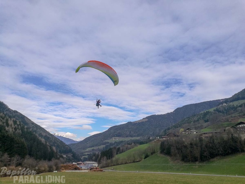 DH13.19 Luesen-Paragliding-197
