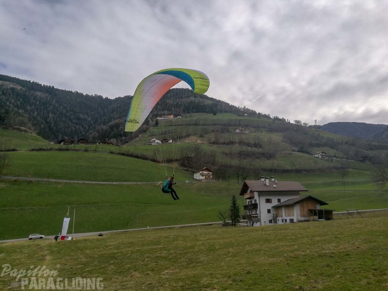 DH13.19 Luesen-Paragliding-198