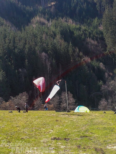 DH13.19 Luesen-Paragliding-204