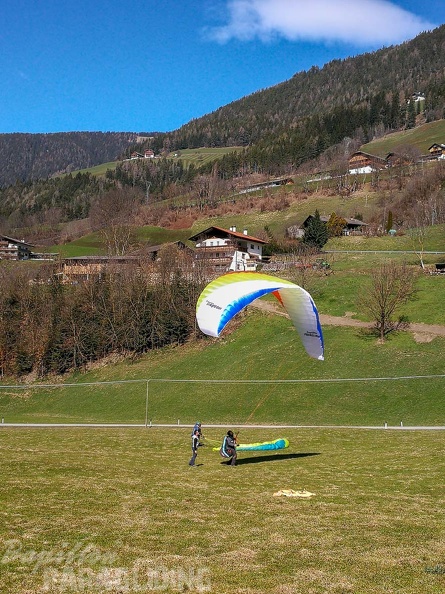 DH13.19_Luesen-Paragliding-225.jpg