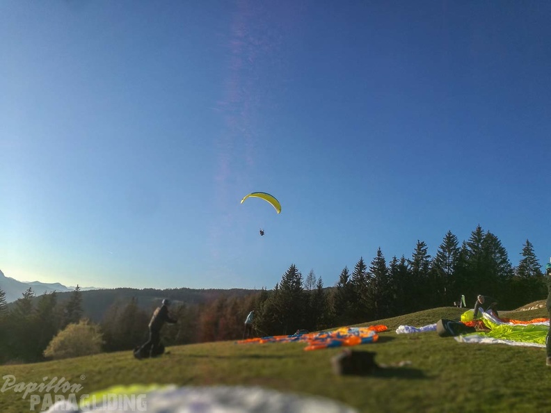 DH13.19 Luesen-Paragliding-273