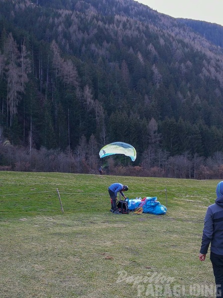 DH13.19 Luesen-Paragliding-277