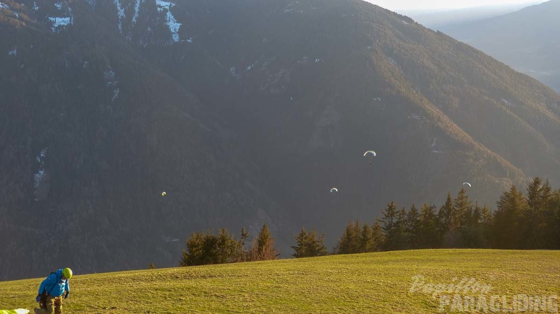 DH13.19_Luesen-Paragliding-317.jpg