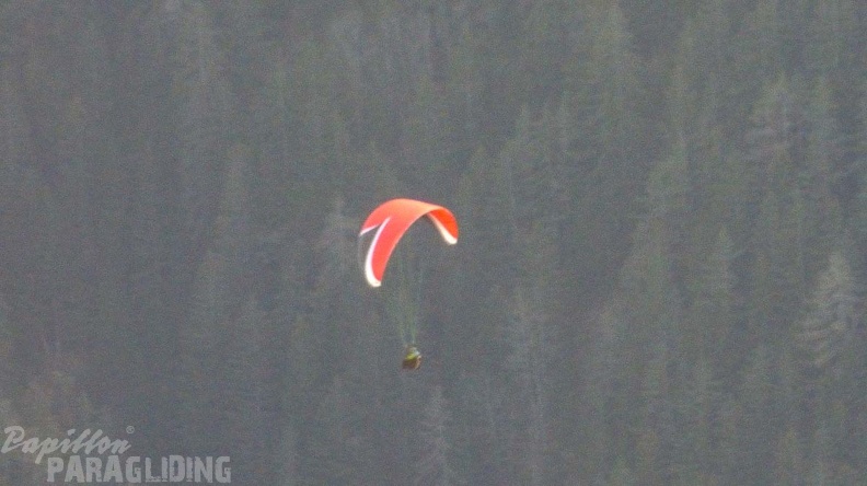 DH13.19 Luesen-Paragliding-323
