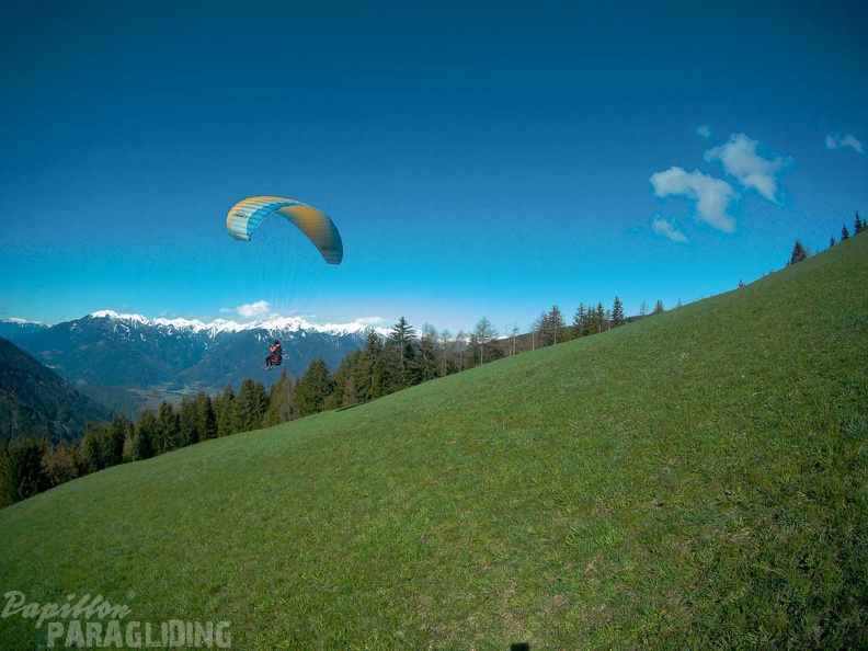 DH15.19_Luesen-Paragliding-102.jpg