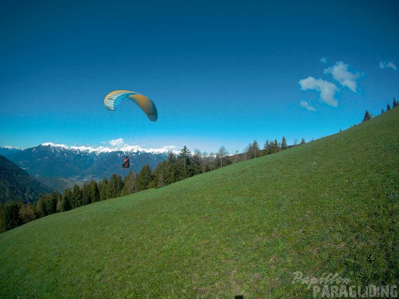 DH15.19 Luesen-Paragliding-102