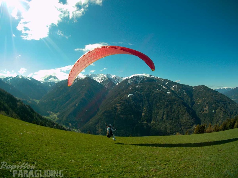 DH15.19_Luesen-Paragliding-118.jpg