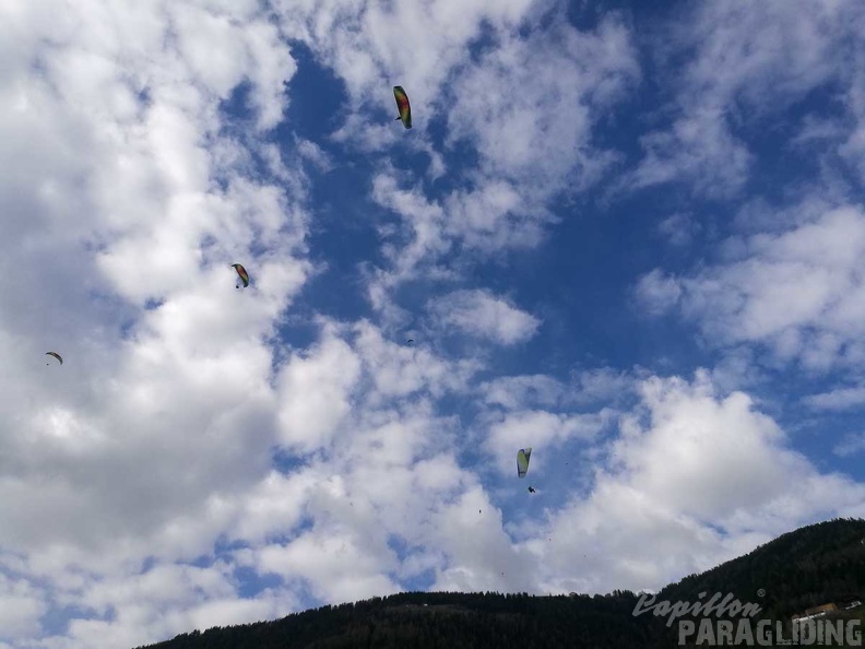 DH15.19 Luesen-Paragliding-133