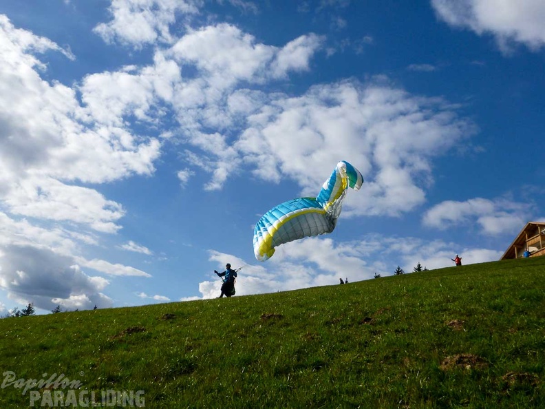 DH15.19_Luesen-Paragliding-137.jpg