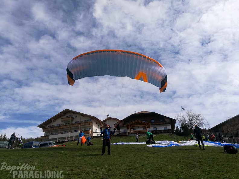 DH15.19_Luesen-Paragliding-152.jpg